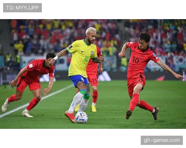 内马尔精彩射门集锦引爆全场，技术与创意完美融合展现超凡球技