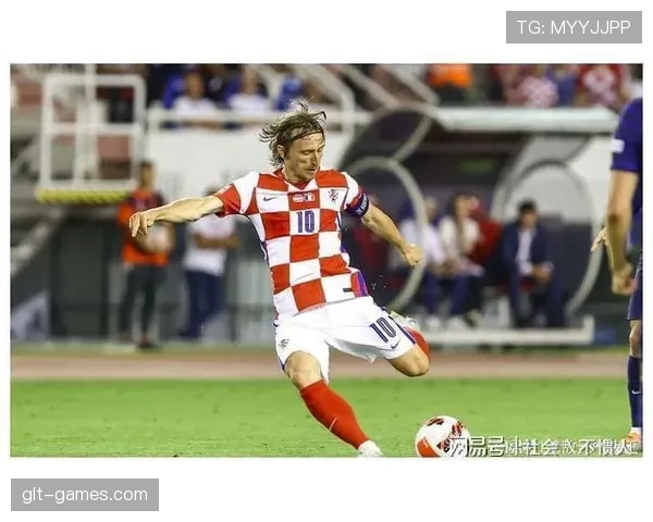 克罗地亚足球转会市场掀波澜，新星老将频繁易队引发热议