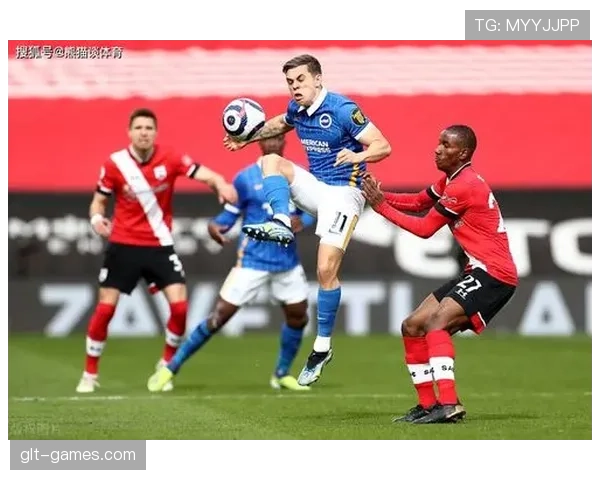 锋线竞争中的生存法则：特罗萨德如何争夺位置