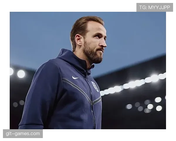 哈里·凯恩赛后抱娃那一瞬间超暖，可那块表一闪我只想哭